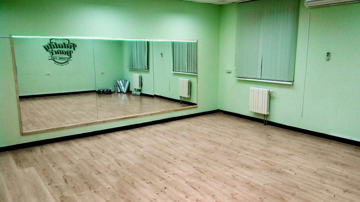Фото танцевального зала школы танцев в Минске, аренда, занятия 